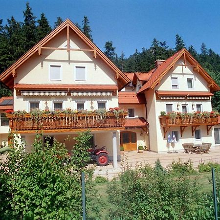 Haus Lenz Ferienwohnungen - Fam Ostermann Puchberg am Schneeberg Exterior foto
