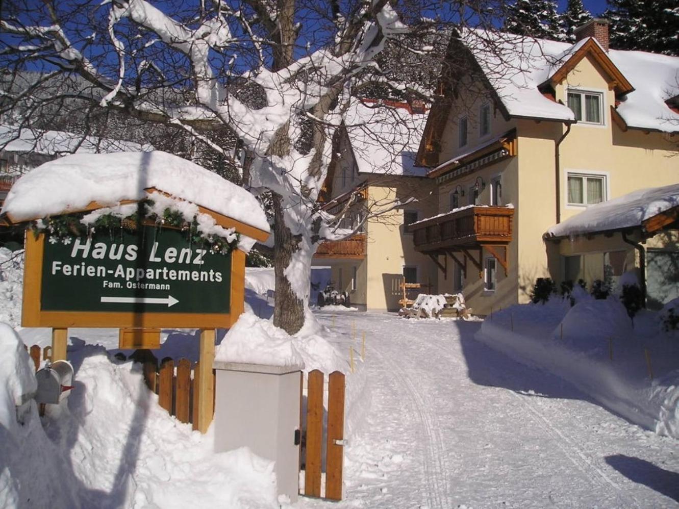 Haus Lenz Ferienwohnungen - Fam Ostermann Puchberg am Schneeberg Exterior foto